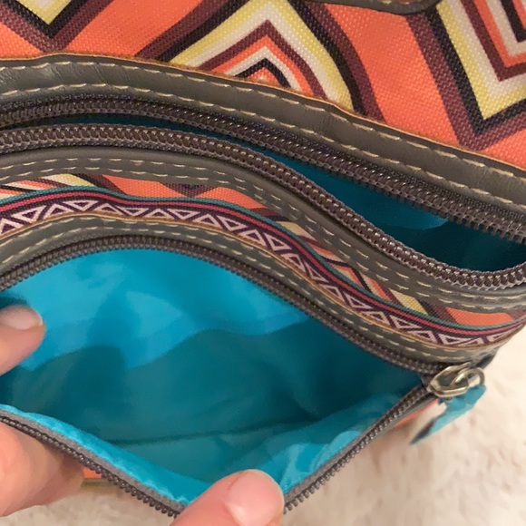 Lily  bloom crossbody - Picture 7 of 7